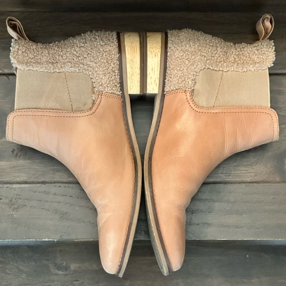 TOMS Booties - Picture 6 of 8